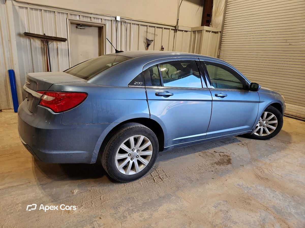 Chrysler 200 2011