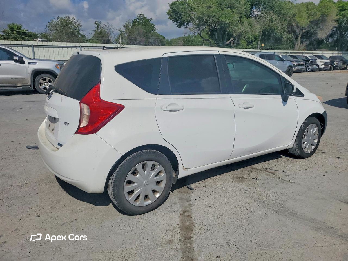 Nissan Versa 2016