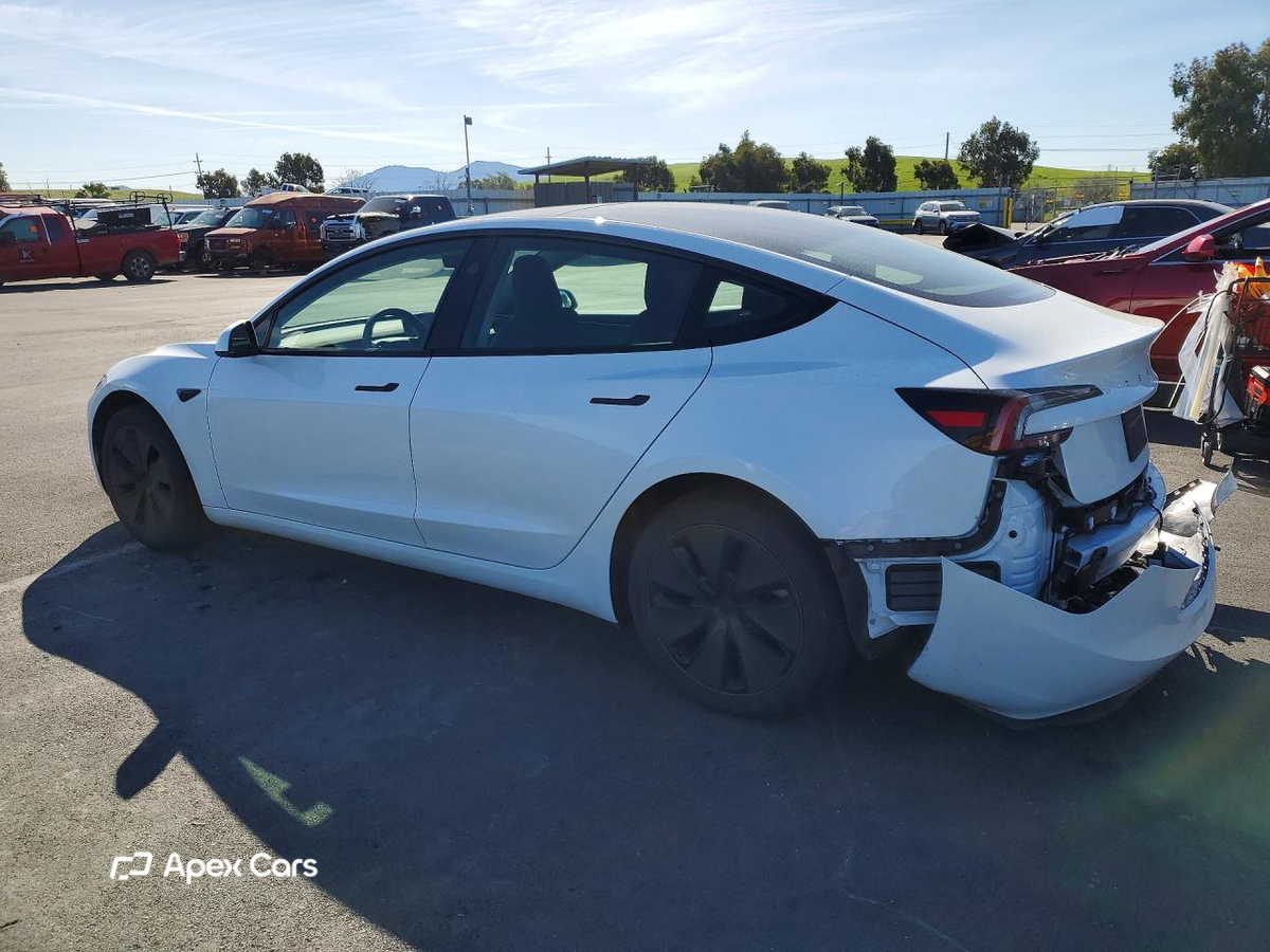 Tesla Model 3 2025