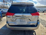 Toyota Sienna 2012