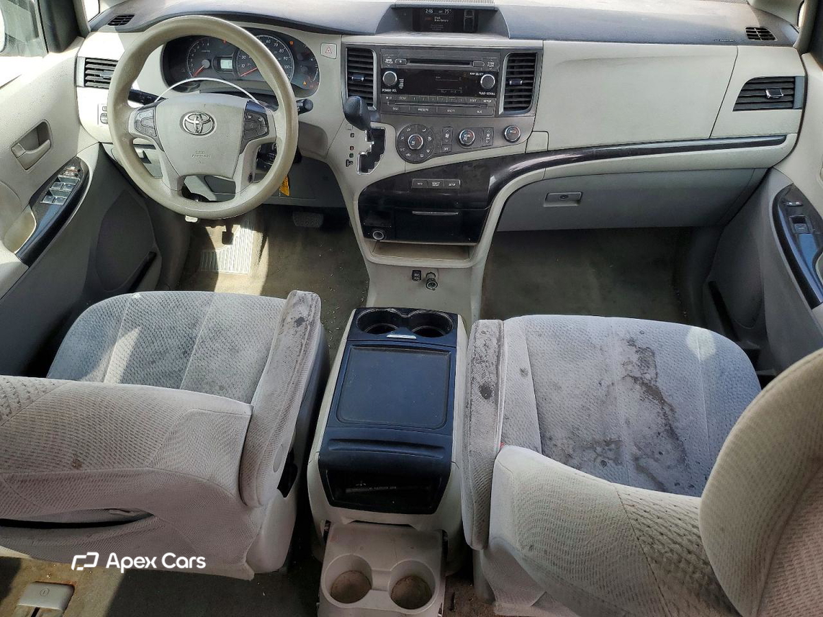 Toyota Sienna 2012
