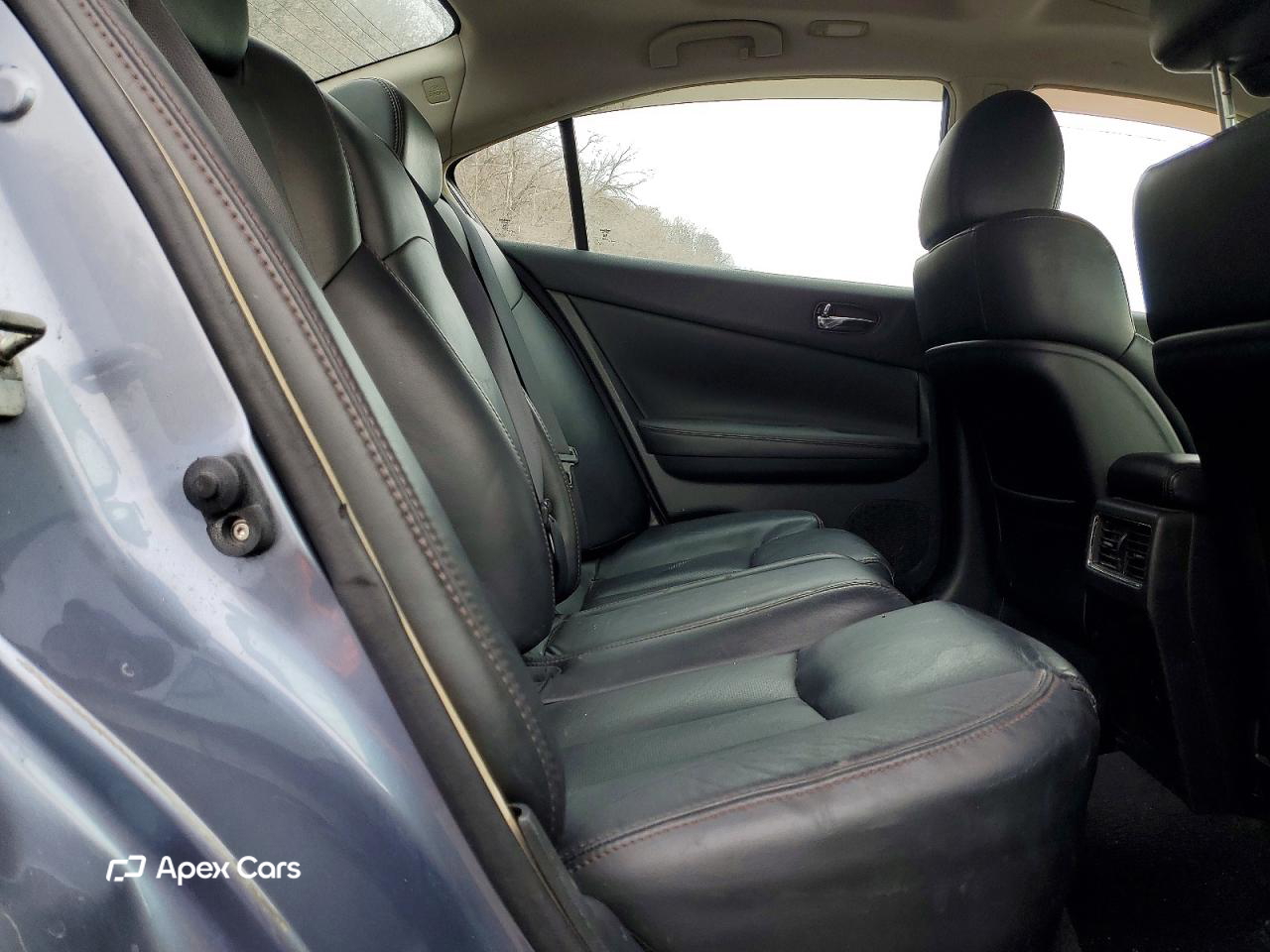 Nissan Maxima 2011