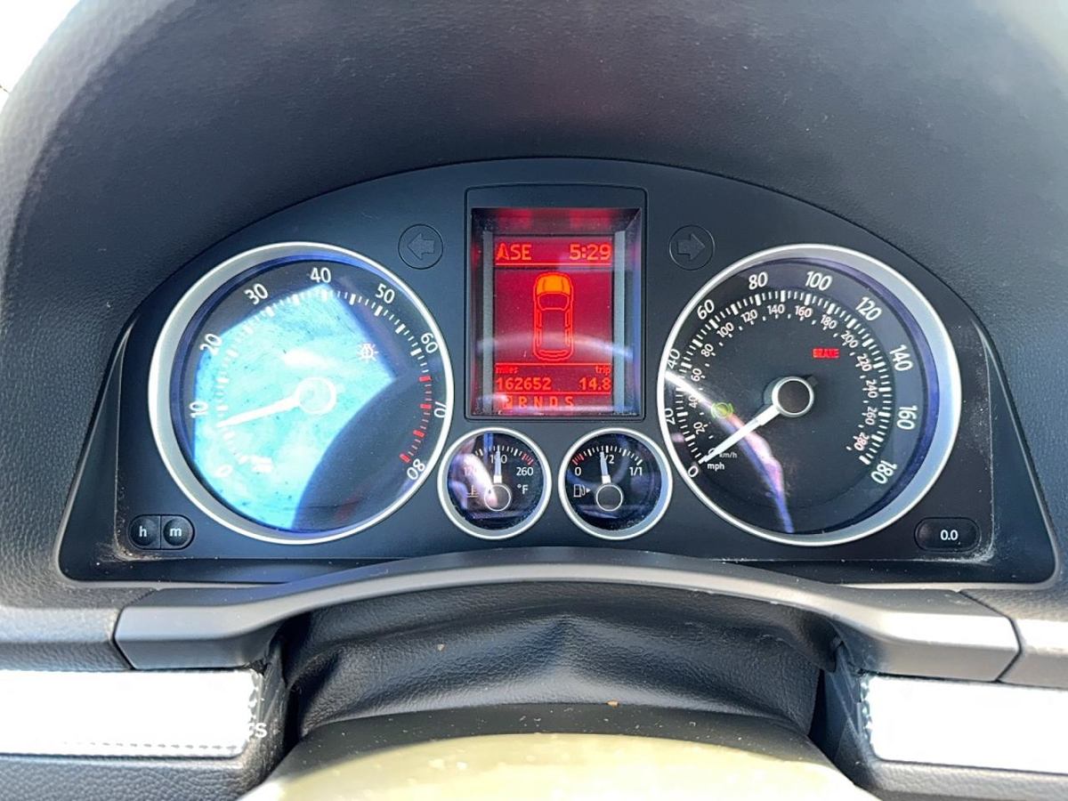 Volkswagen  2008