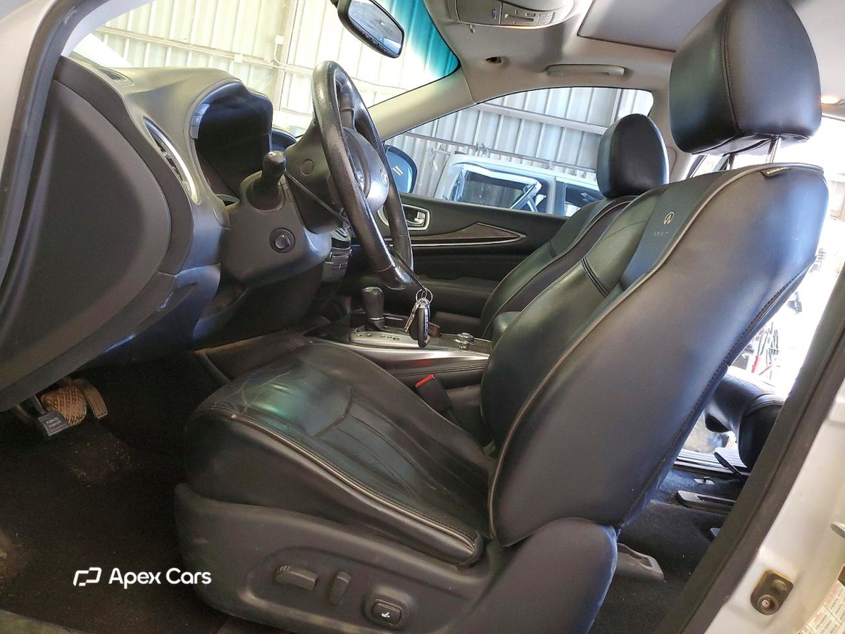 Infiniti JX 2013