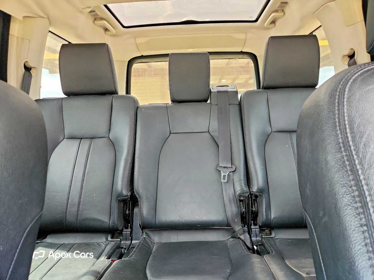Land Rover LR4 2011