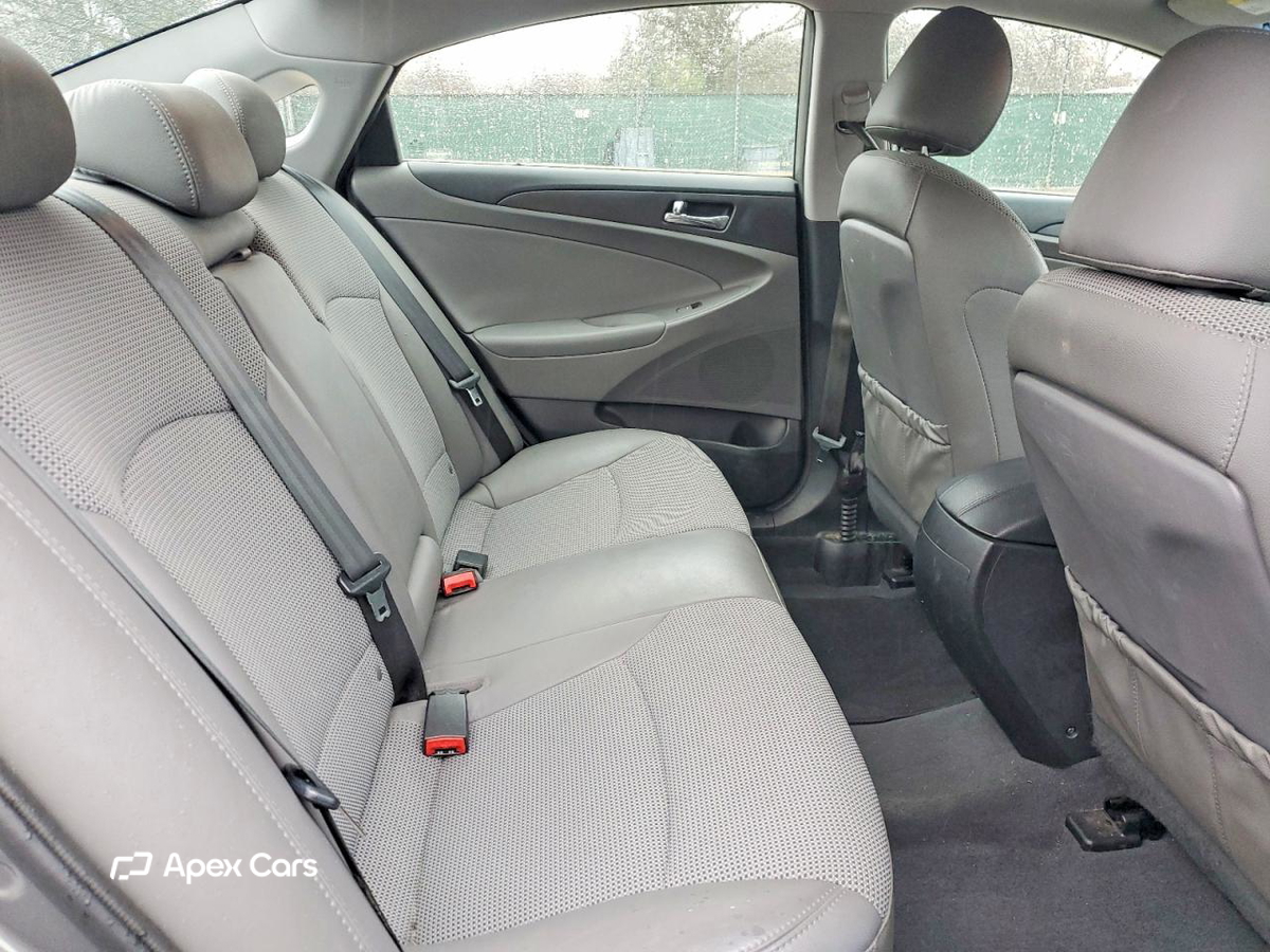Hyundai Sonata 2013