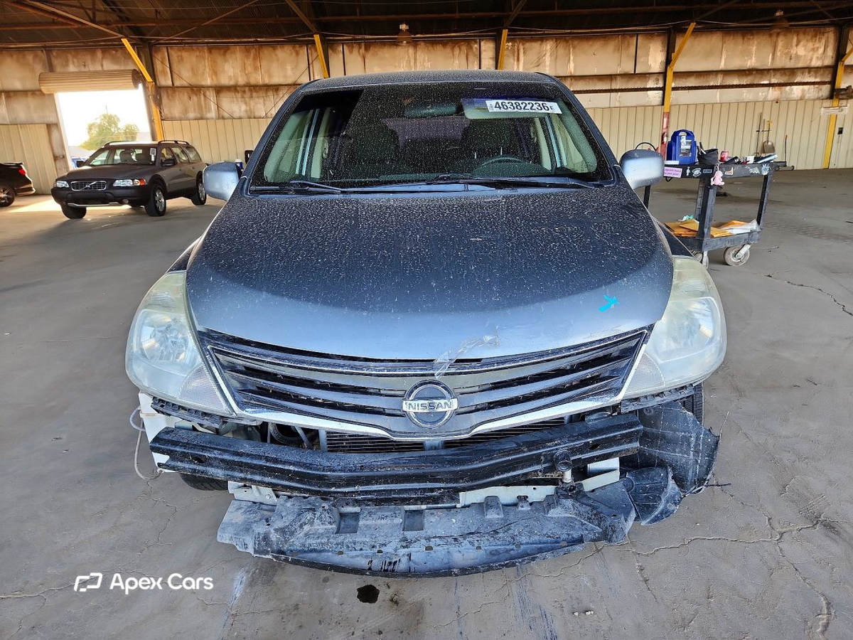 Nissan Versa 2011