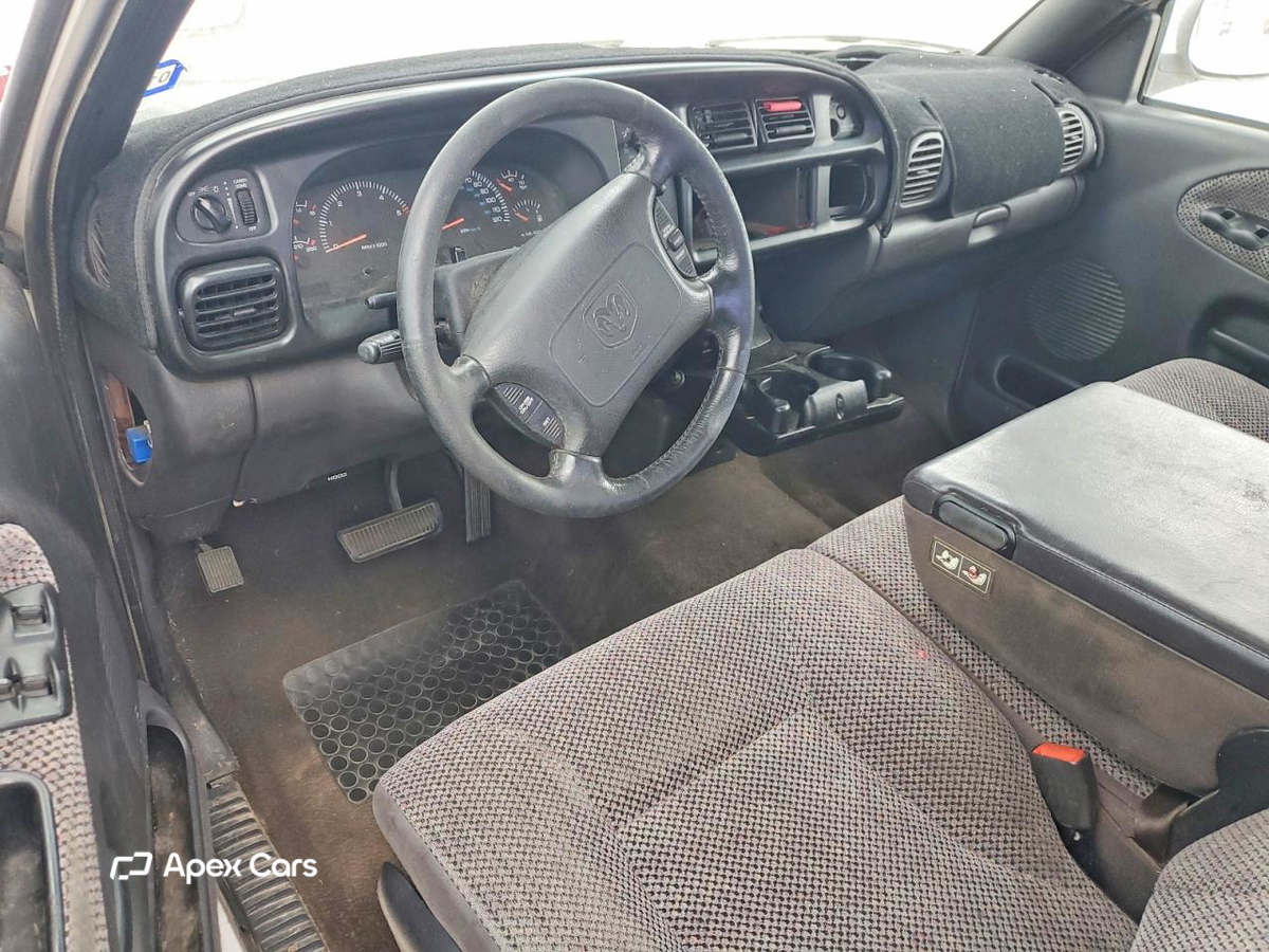 Dodge RAM 2000