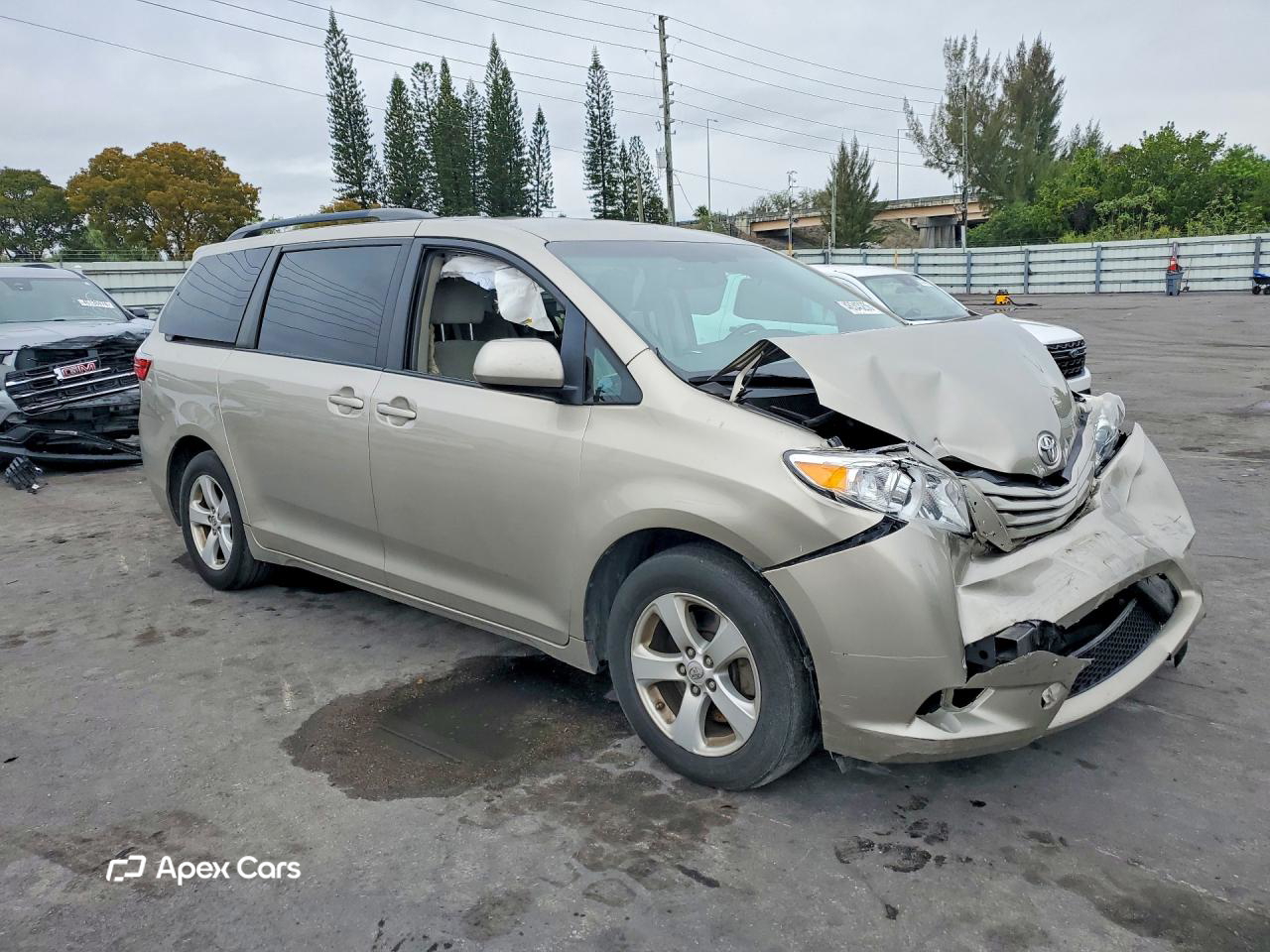 Toyota Sienna 2016