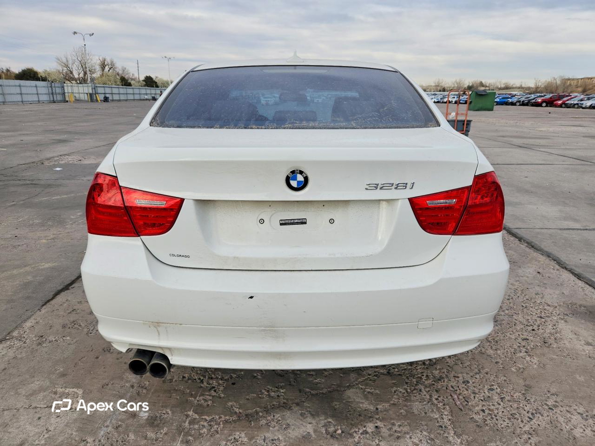 BMW Series 3 2011