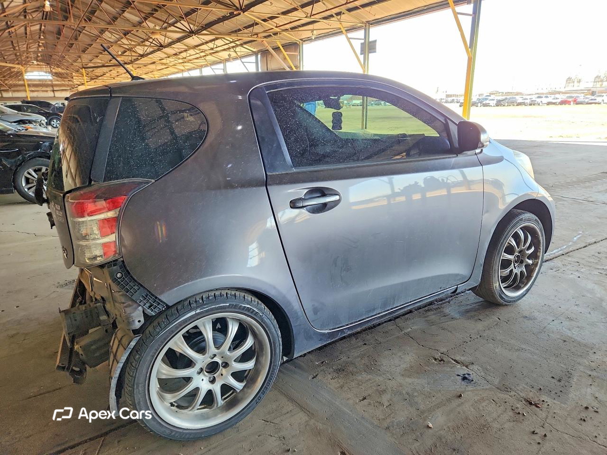 Scion iQ 2012