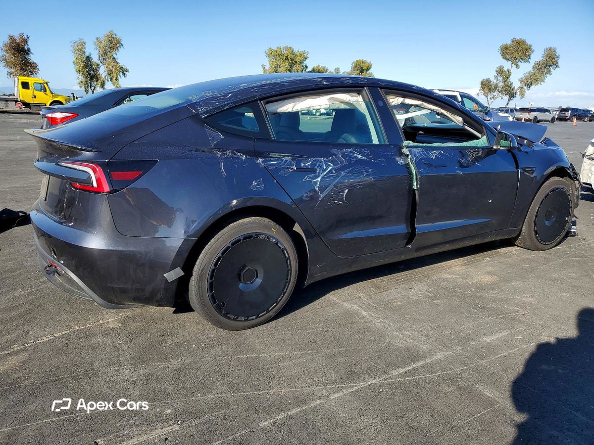 Tesla Model 3 2025