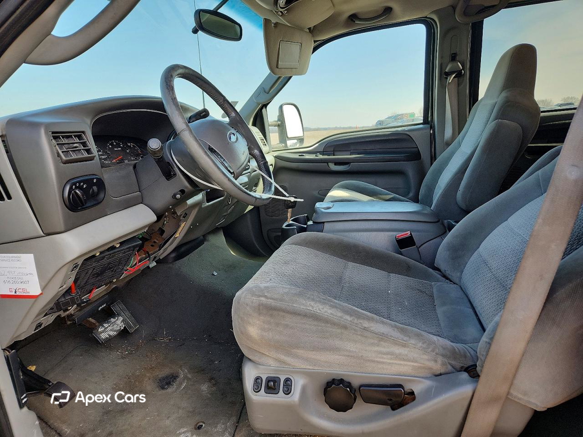 Ford Excursion 2003