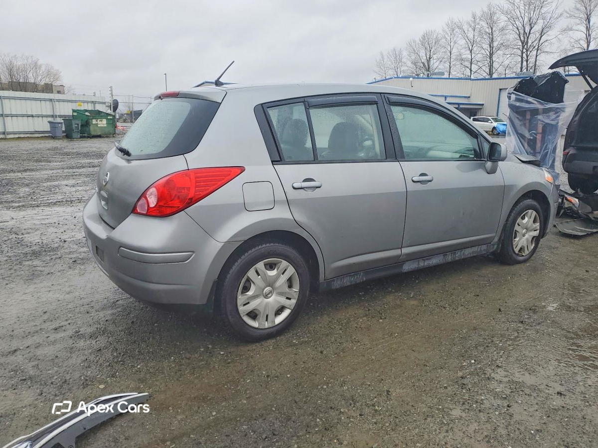 Nissan Versa 2012