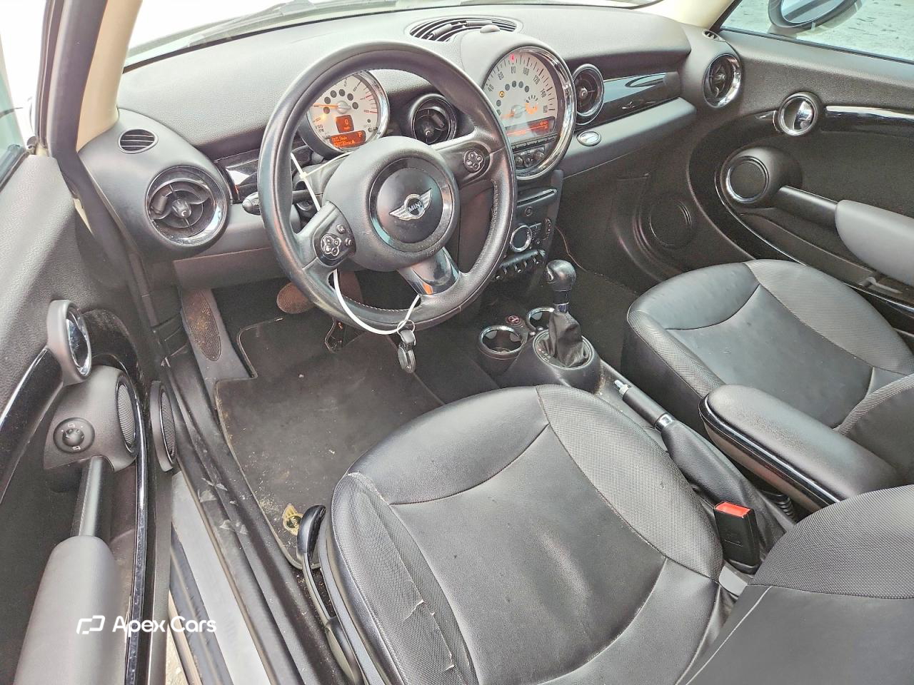 MINI Cooper 2012