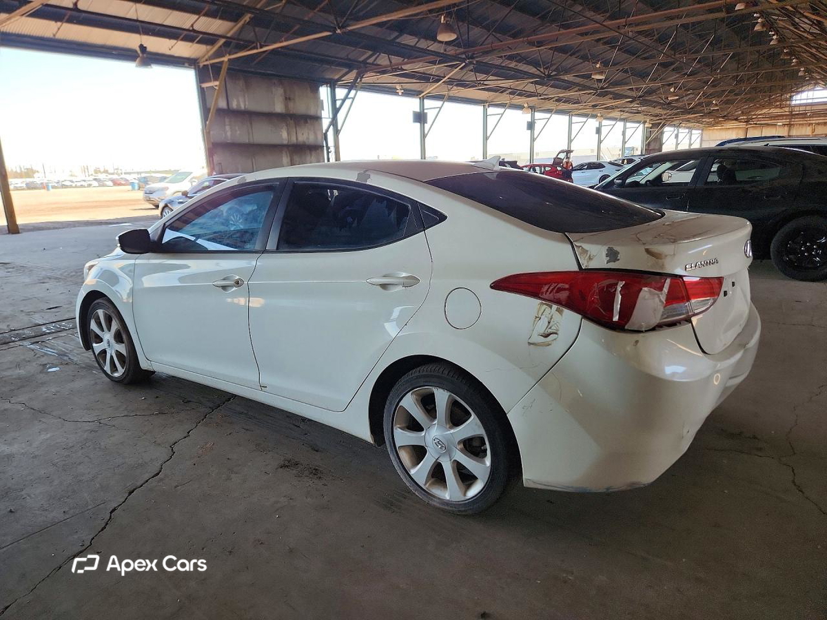 Hyundai Elantra 2012