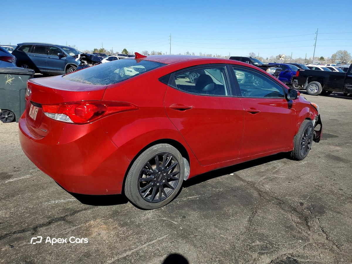 Hyundai Elantra 2011