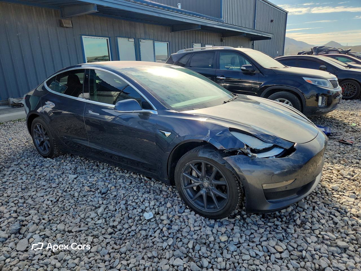 Tesla Model 3 2018