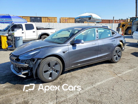 Tesla Model 3 2022 - Image 1 of 13