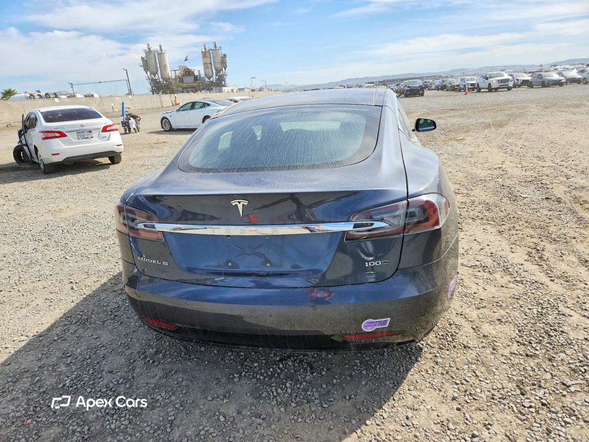 Tesla Model S 2018