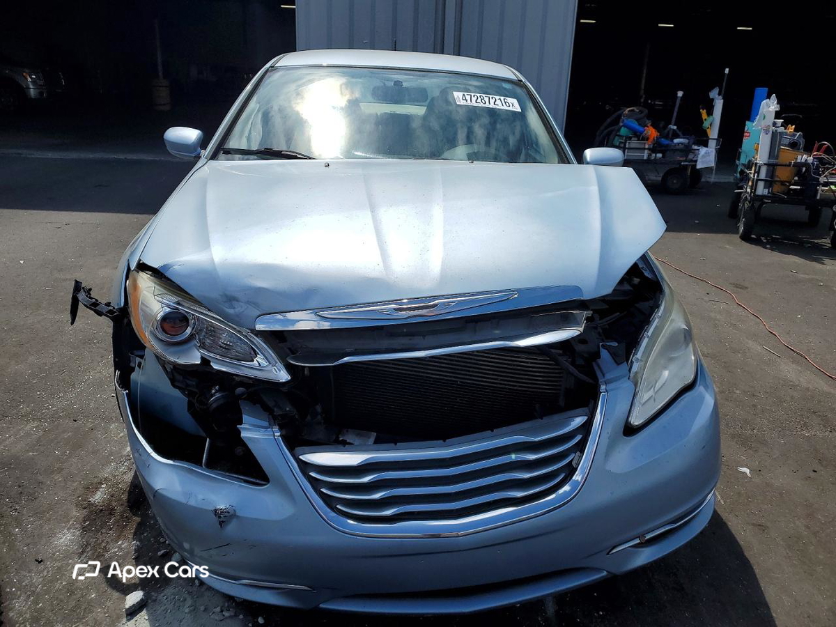 Chrysler 200 2013