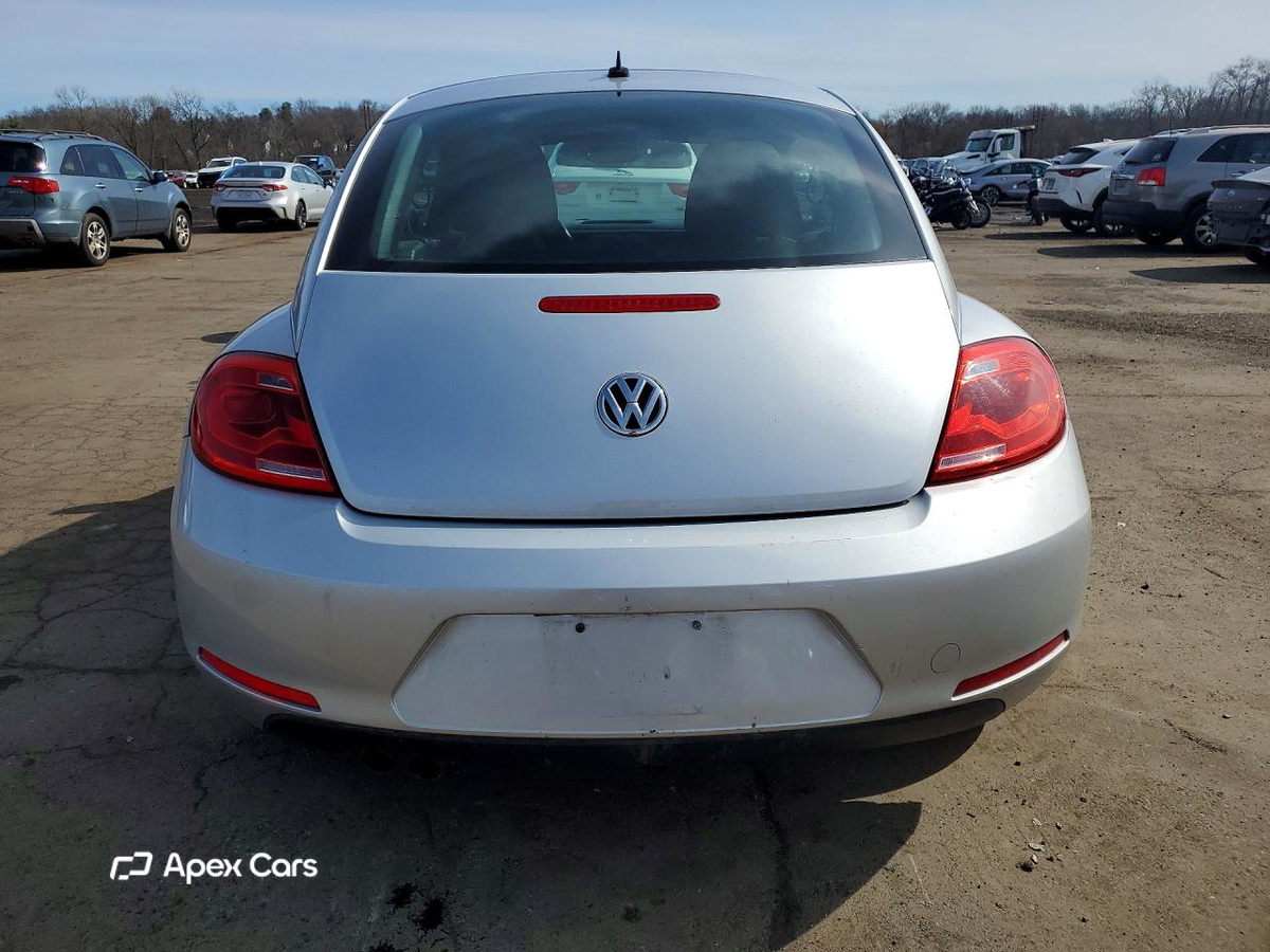 Volkswagen Beetle 2013