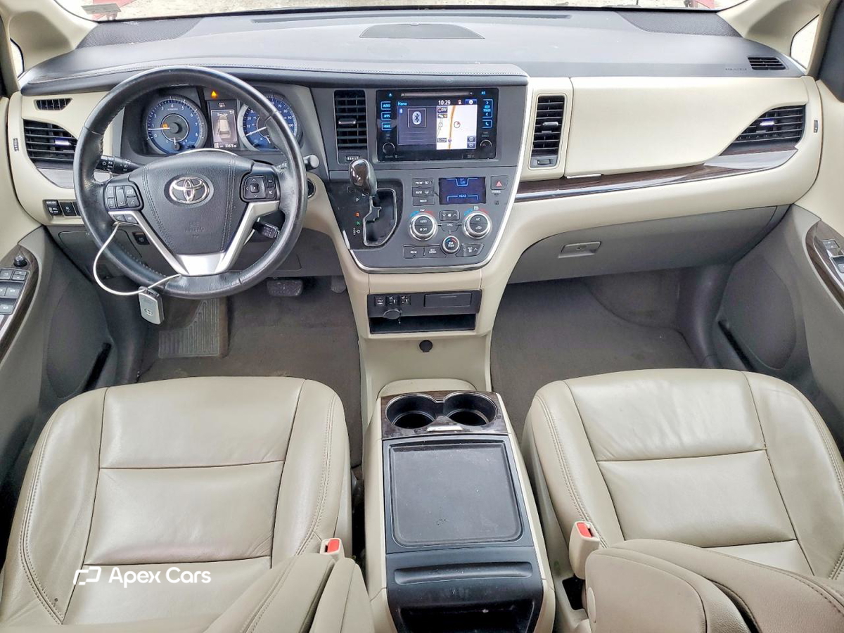 Toyota Sienna 2015