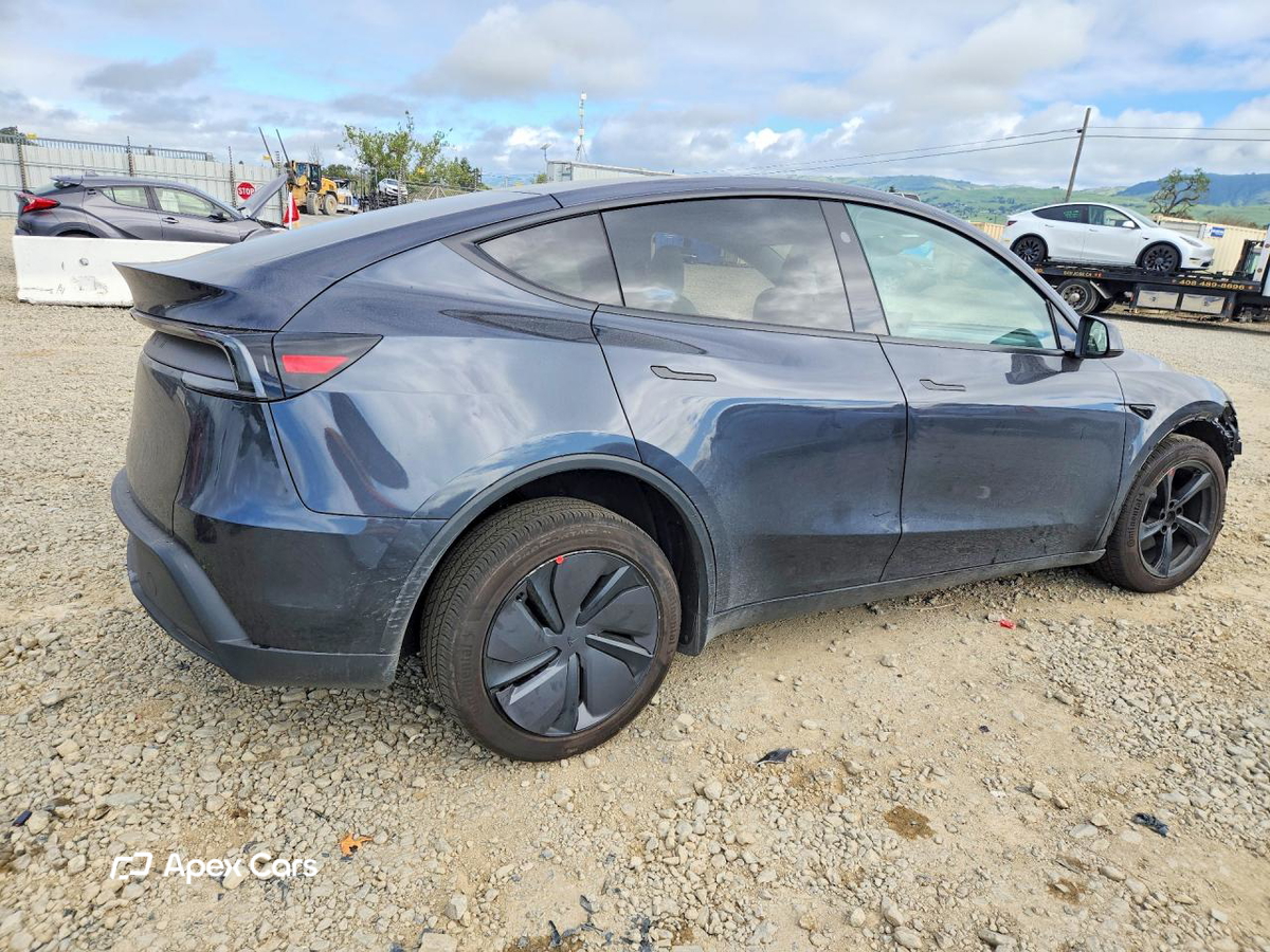 Tesla Model Y 2026