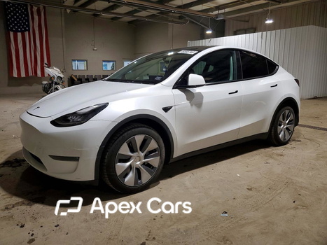 Tesla Model Y 2022 - Image 1 of 12