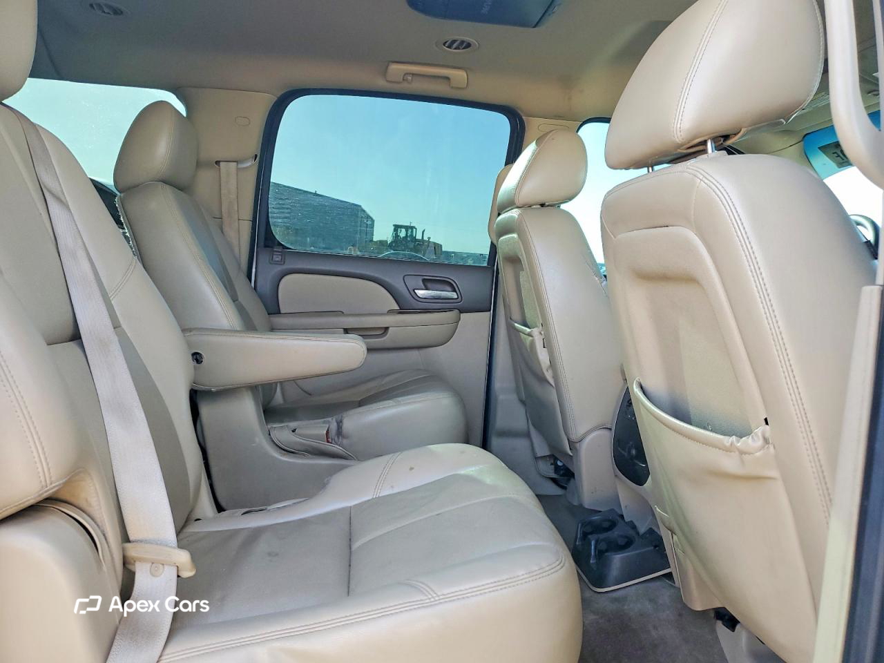 Chevrolet Suburban 2012