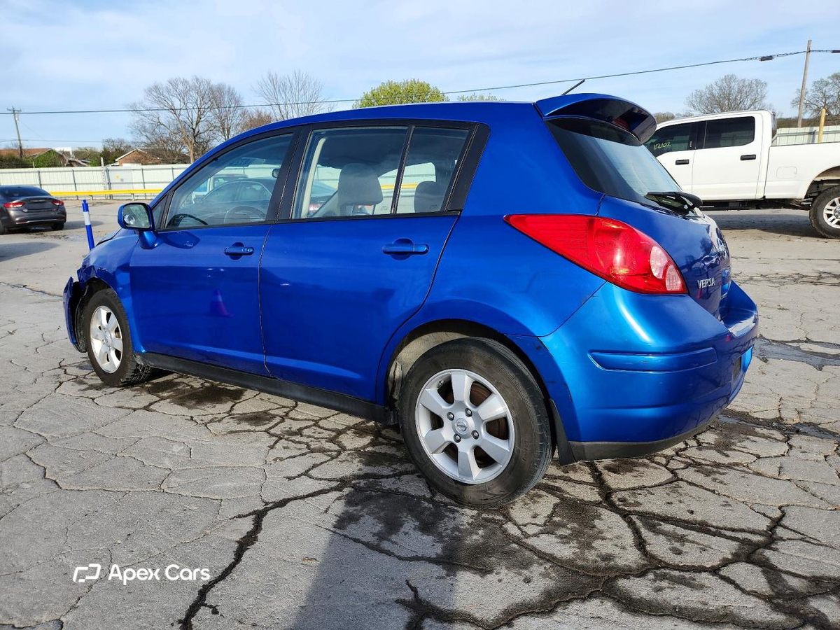 Nissan Versa 2012
