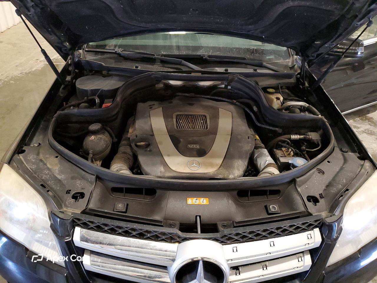 Mercedes-Benz  2010