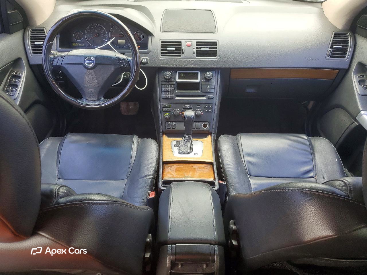 Volvo XC90 2004