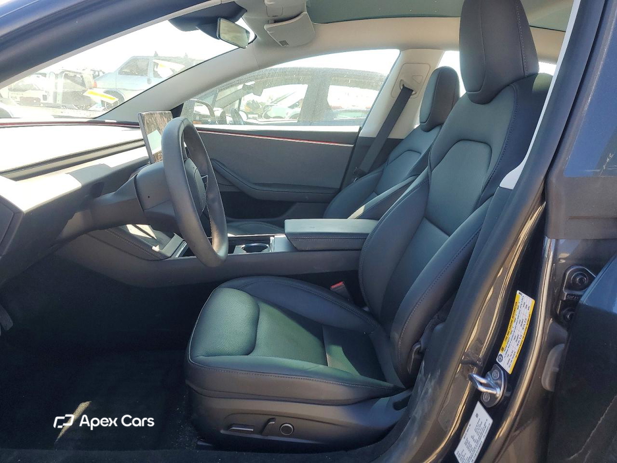 Tesla Model 3 2025