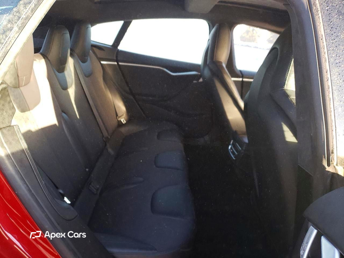 Tesla Model S 2015