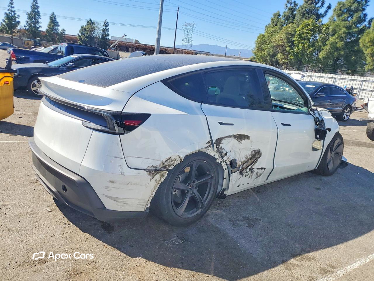 Tesla Model Y 2026