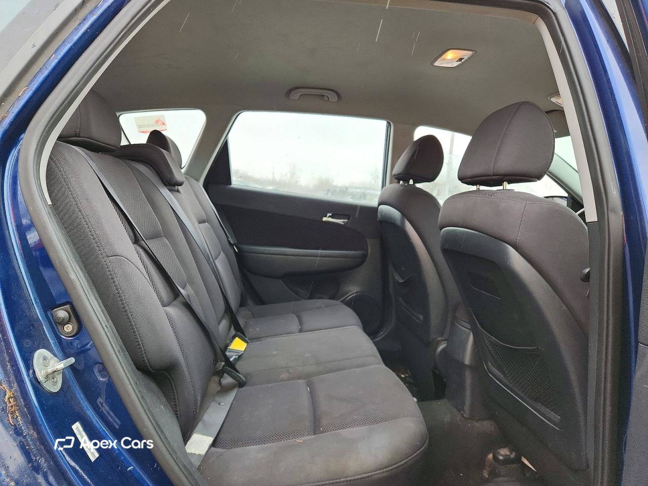 Hyundai Elantra 2012