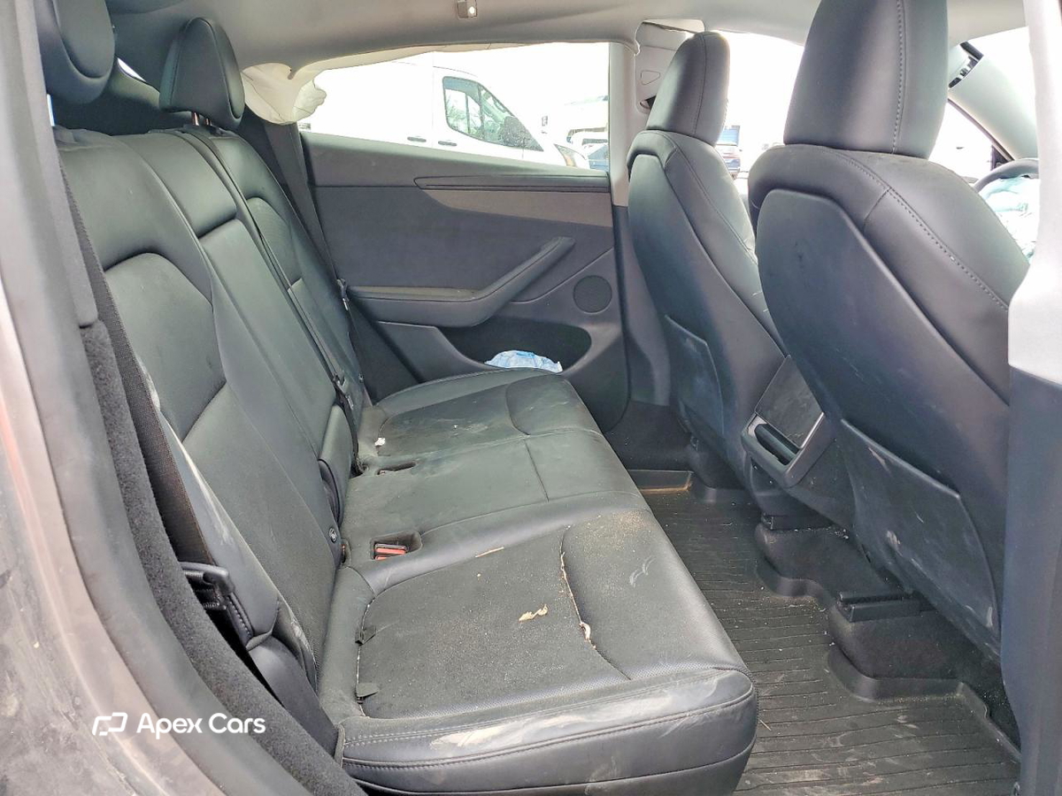 Tesla Model Y 2026