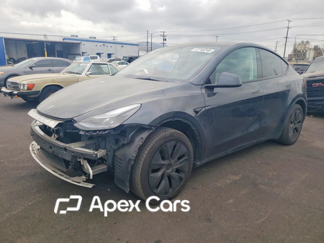 Tesla Model Y 2025 - Image 1 of 13