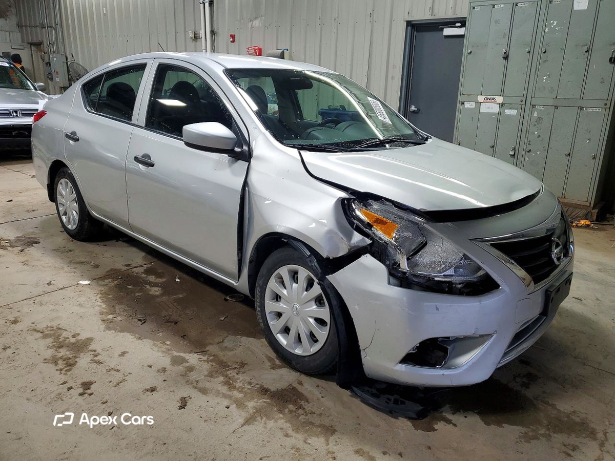 Nissan Versa 2019
