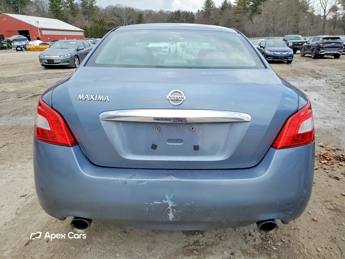 Nissan Maxima 2010