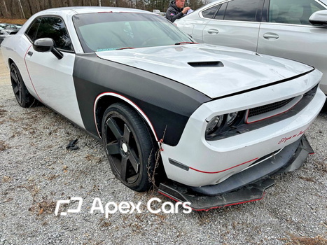 Dodge Challenger 2011 - Image 1 of 10