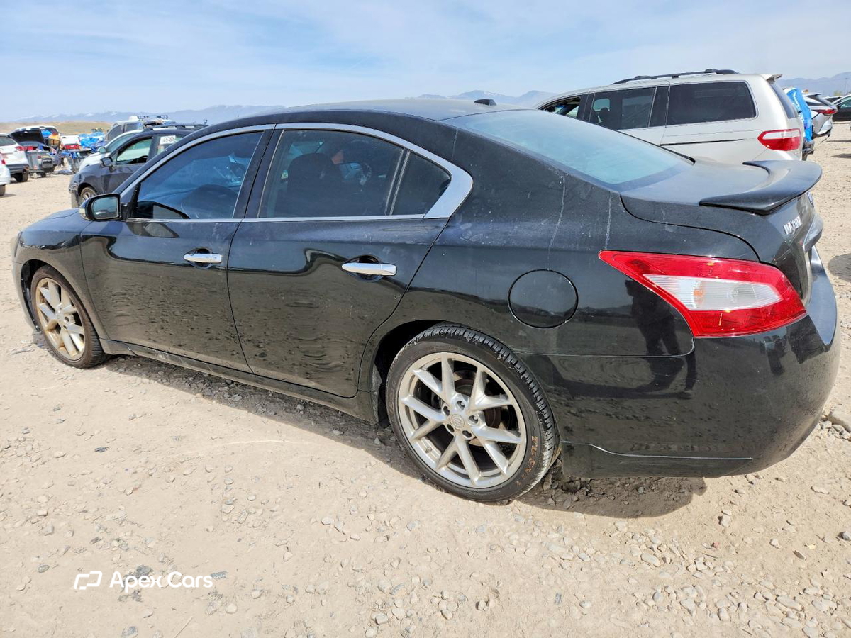 Nissan Maxima 2010