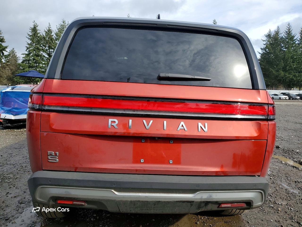 Rivian R1S 2025
