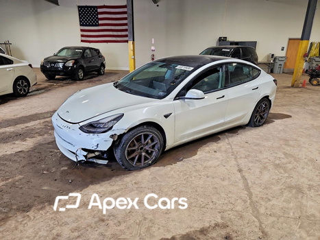 Tesla Model 3 2021 - Image 1 of 13