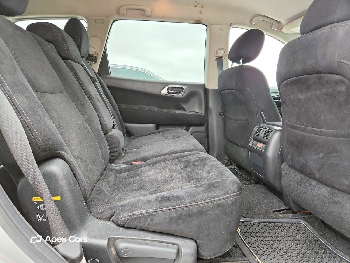 Nissan Pathfinder 2016