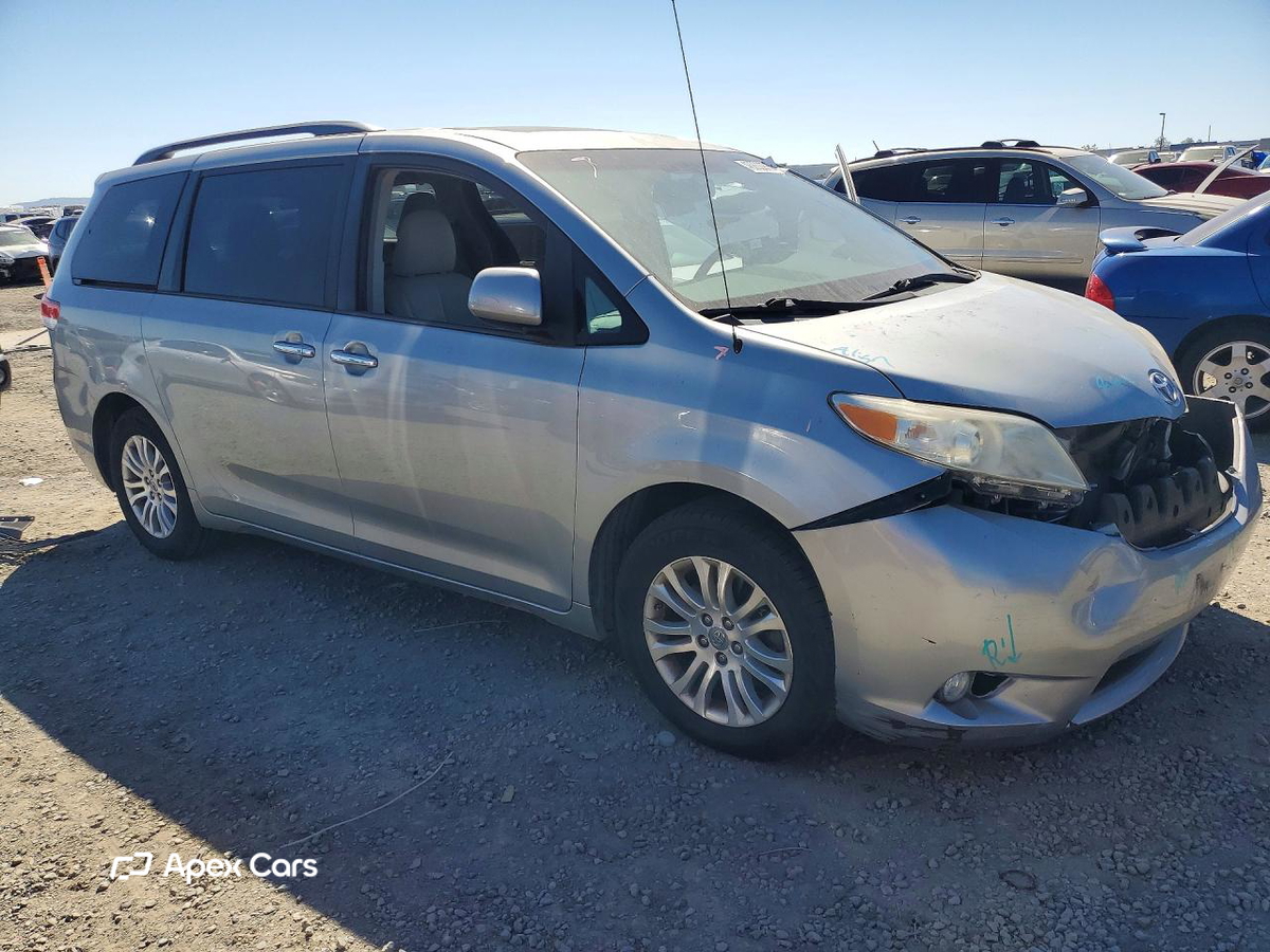 Toyota Sienna 2014