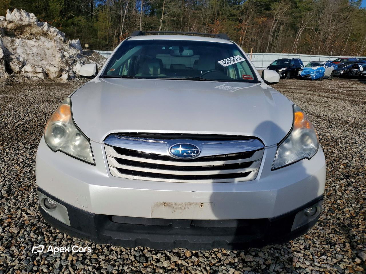 Subaru Outback 2011