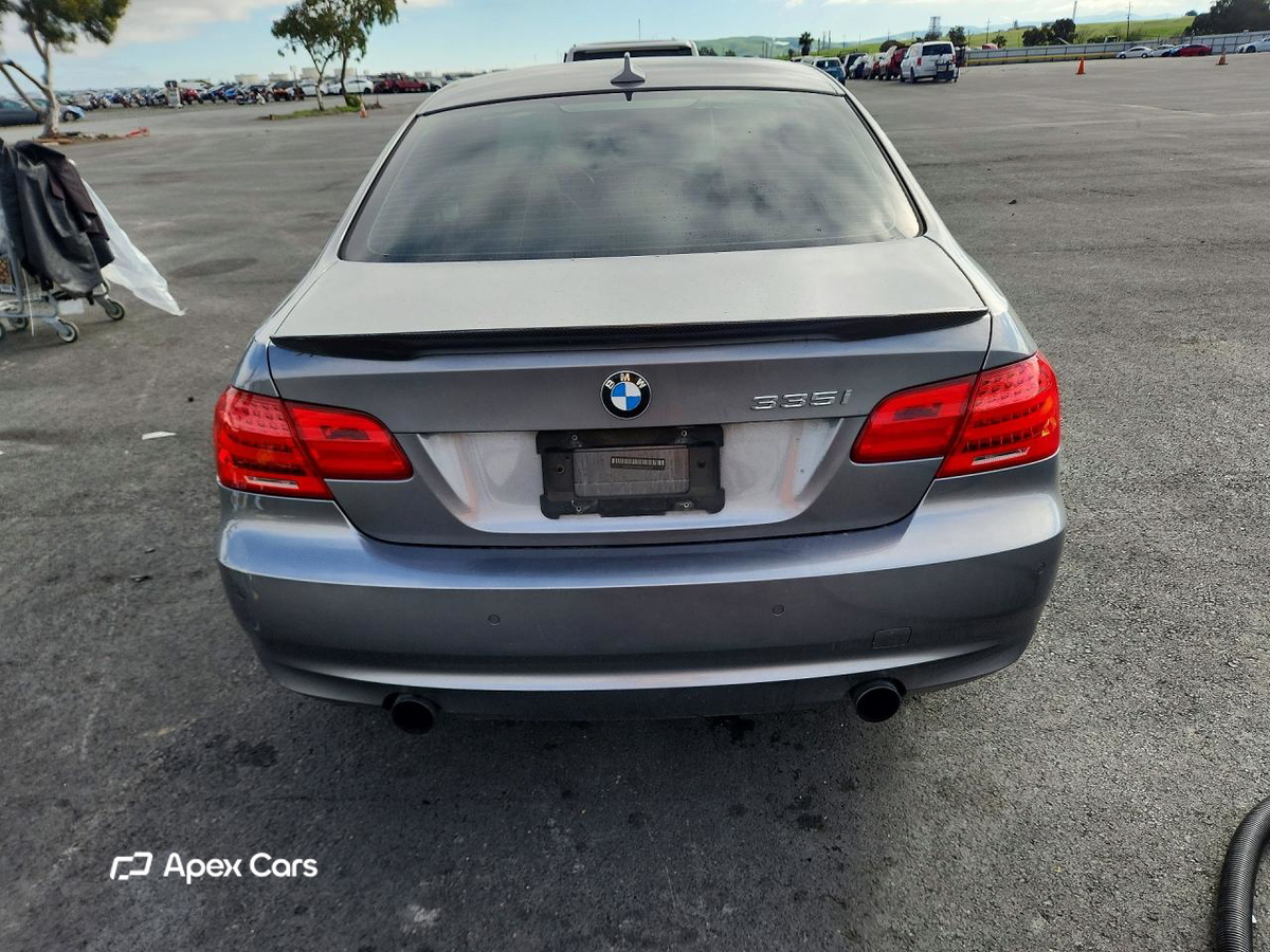 BMW Series 3 2011