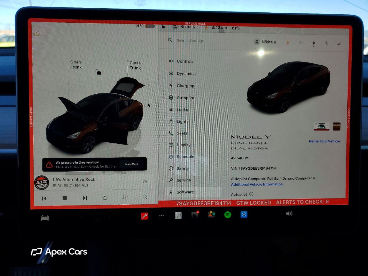 Tesla Model Y 2024
